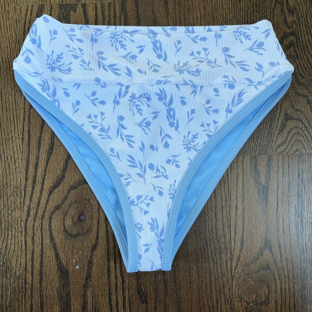 New LainSnow Kiawah Bottom in Charleston Floral Print size Small